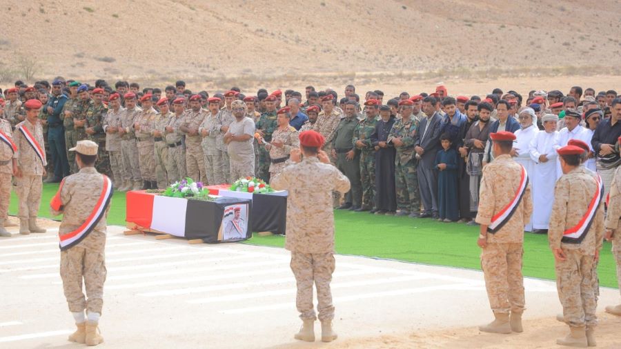 المهرة تودع العميد عبدالله زايد والعقيد يحيى الوشلي اللذان استشهدا في كمين مسلح بمنفذ صرفيت الحدودي