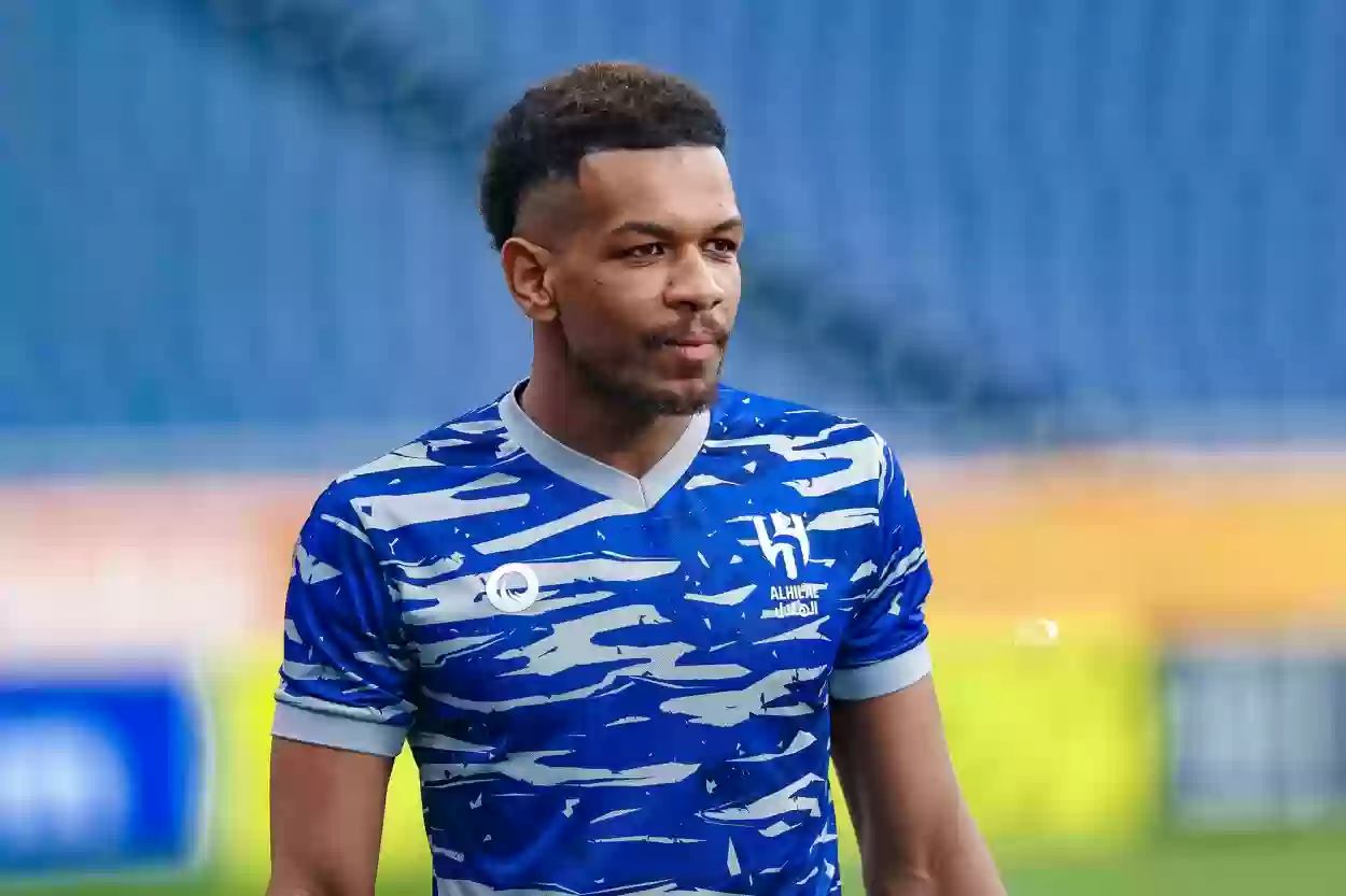 هل يتخلى عن الهلال.. الاتحاد يتقدم في مفاوضاته مع نجم الهلال علي البليهي وسط غموض حول مستقبله
