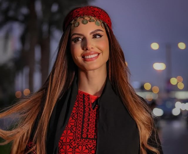 نادين أيوب تشارك كأول فلسطينية في مسابقة ملكة جمال الكون