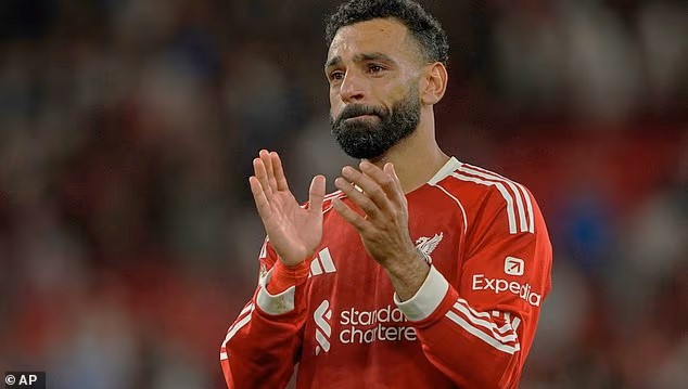 بالفيديو.. بكاء محمد صلاح في ليلة مؤثرة بتكريم ليفربول لديوغو جوتا