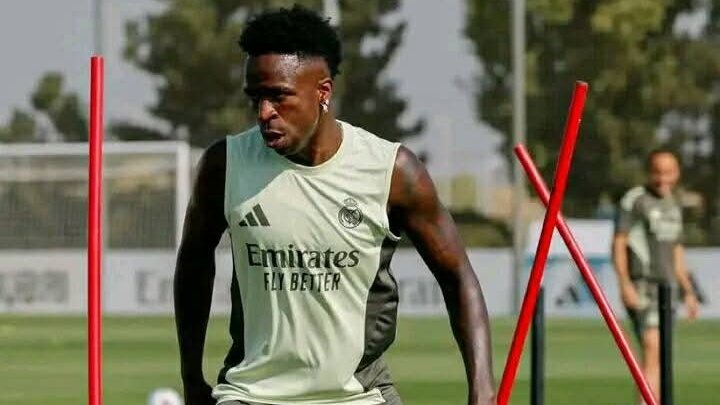 لماذا تم تأجيل موعد مباراة ريال مدريد وأوساسونا في افتتاحية الدوري الاسباني إلا توقيت غير مألوف