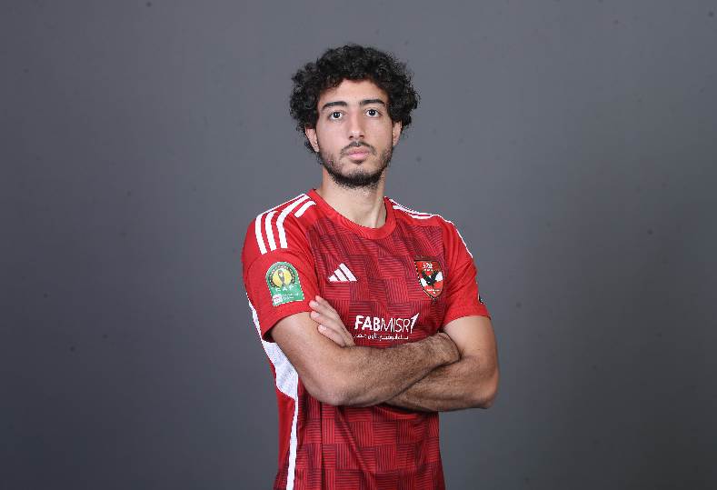 توتر بين محمد هاني وحكم مباراة الأهلي وفاركو يتحول لأزمة كروية