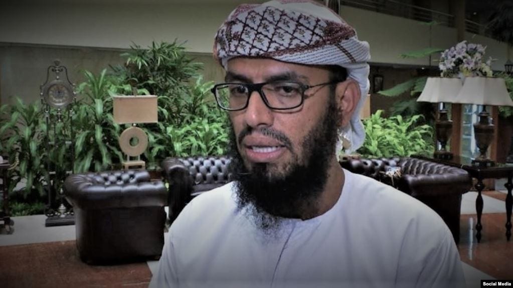 هاني بن بريك يطالب بنقل مركز الحجوري إلى الساحل الغربي