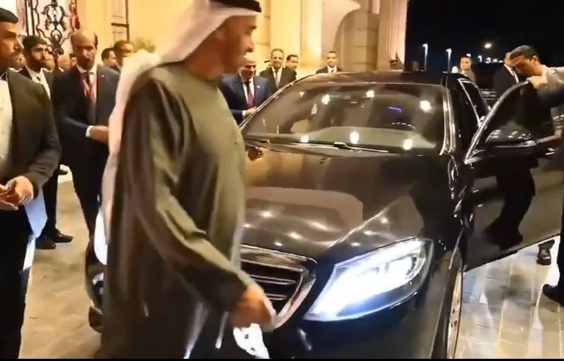 شاهد قيادة محمد بن زايد لسيارة الرئيس المصري عبدالفتاح السيسي