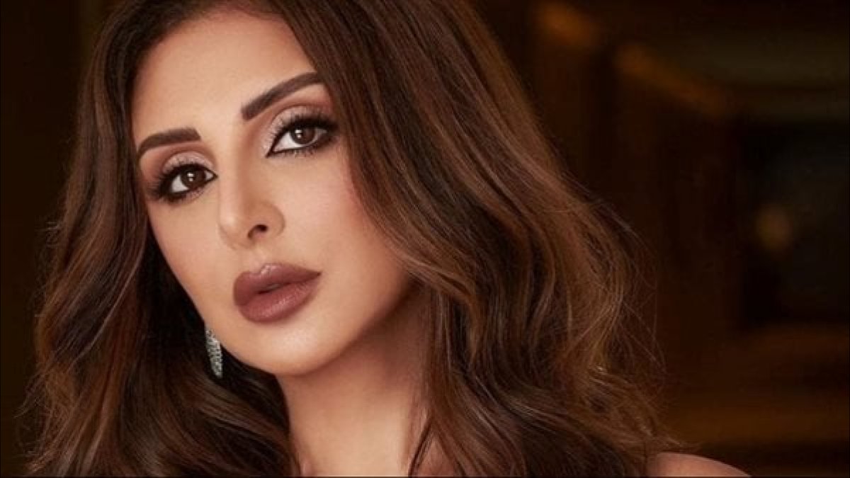 عادت من مرض خطير.. شاهد أنغام تثير تفاعلاً كبيراً بحضورها المفاجئ بين الجمهور في حفل كايروكي بالعلمين