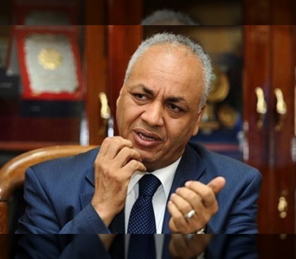عشت بطلا ورحلت بطلا.. مصطفى بكري ينعي أبو عبيدة بعد إعلان إسرائيل اغتياله
