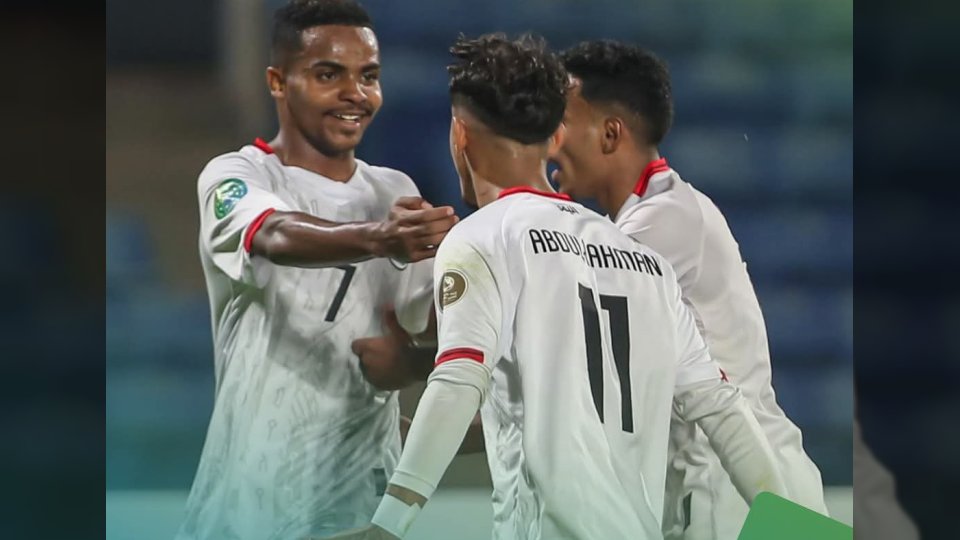 شاهد هدف تاريخي من اللاعب محمد البرواني في مباراة منتخب اليمن ضد عمان بكأس الخليج للشباب تحت 20 عامًا