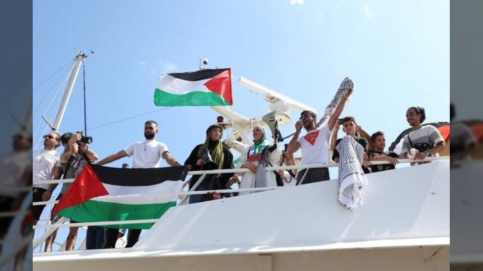 سفينة ألما الإسبانية الأكبر في أسطول الصمود تتعرض لهجوم مسيرة حارقة بميناء سيدي بوسعيد بتونس