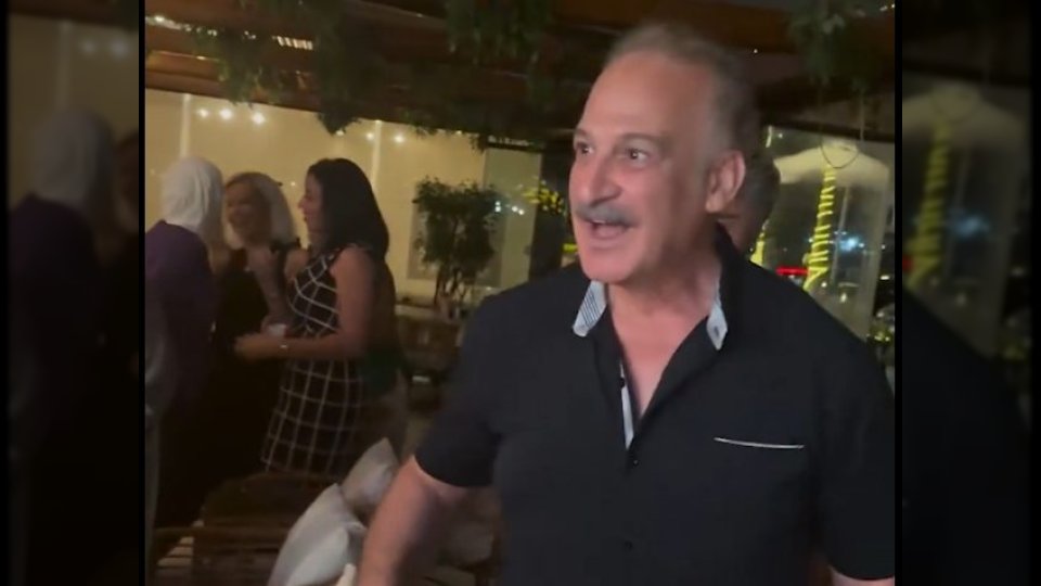 بعد الخروج من السجن.. المخرج عمر زهران يظهر للمرة الأولى في احتفال عيد ميلاد مفيدة شيحة
