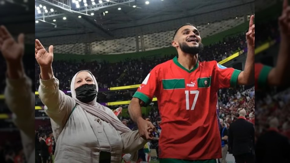 سفيان بوفال يخرج عن صمته بعد شائعات وفاة والدته