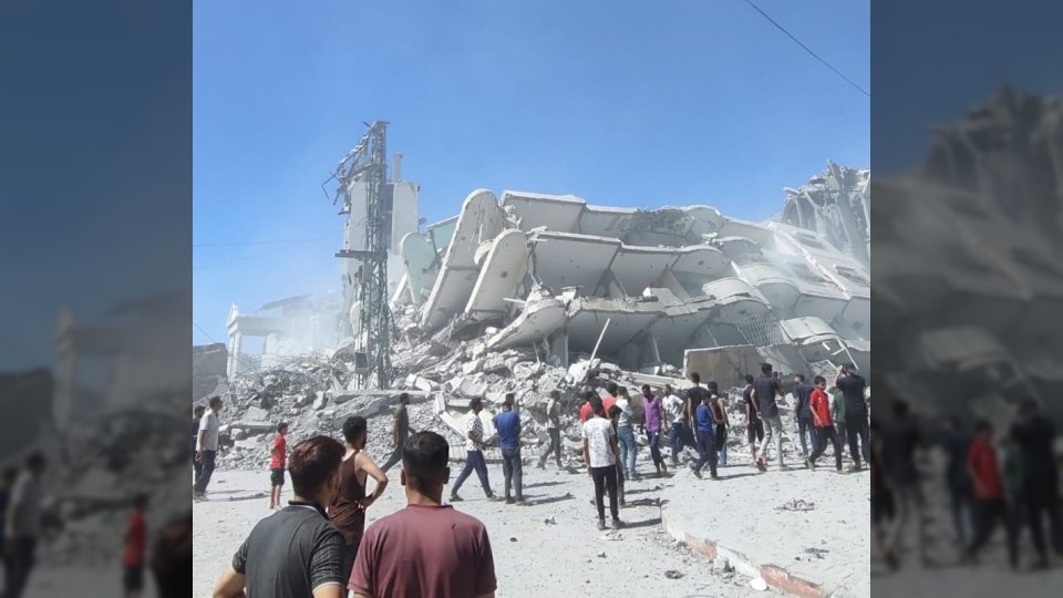 إسرائيل تواصل اجرامها في غزة بعد 708 يوم حرب.. 51 شهيد وتدمير أبراج سكنية