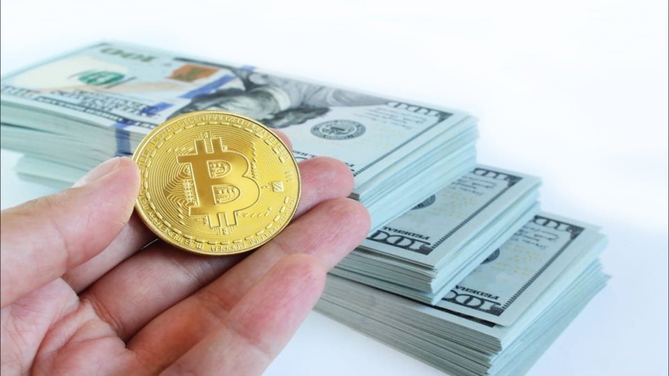أسعار العملات الرقمية تراوح مكانها مع ترقب قرار الفيدرالي الأمريكي