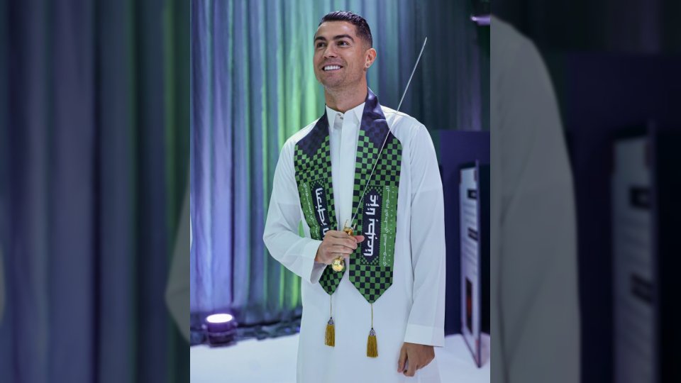 بالصور.. كريستيانو رونالدو يشارك السعوديين فرحتهم باليوم الوطني الـ95