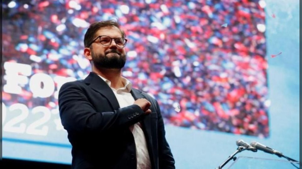 "لا أريد موته بهجوم عسكري".. رئيس تشيلي غابرييل بوريتش يطالب بمحاكمة نتنياهو دوليًا على خلفية أحداث غزة
