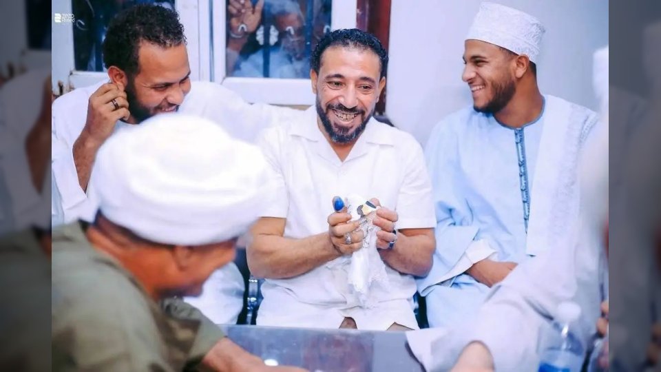 بالفيديو.. وفاة عريس أسوان أثناء حفل زفافه يحول الفرح إلى مأساة في كوم أمبو