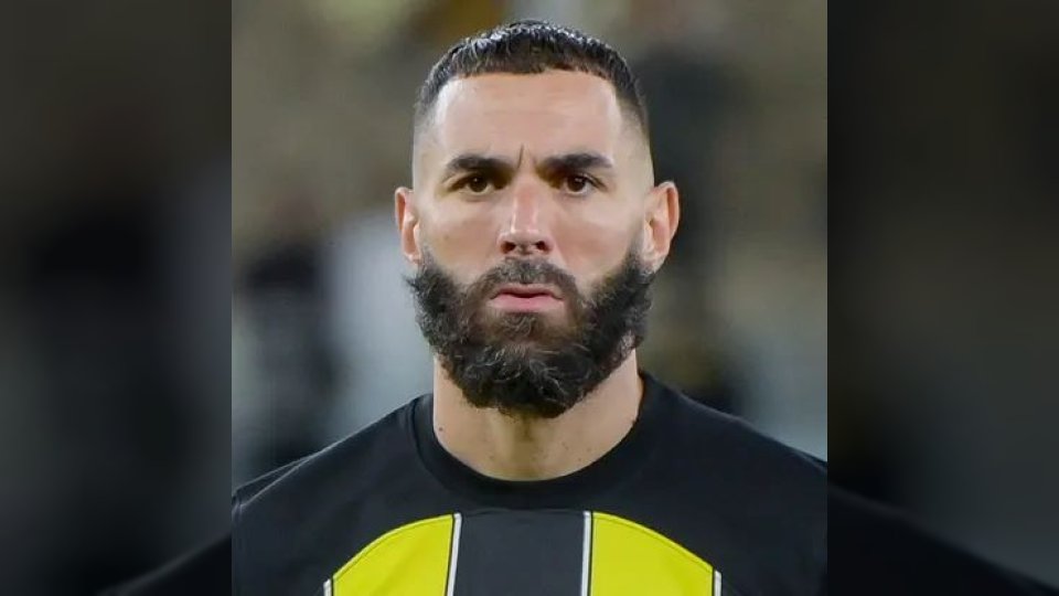 الاتحاد السعودي يكشف حقيقة انتقال كريم بنزيما إلى بنفيكا
