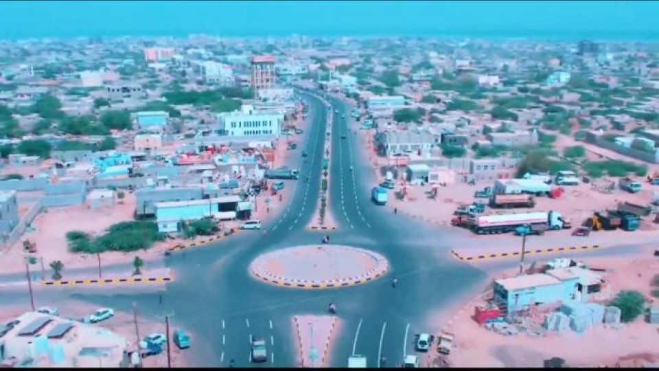 فتاة تلقى حتفها إثر صعقة برق أثناء رعي الأغنام في المخا