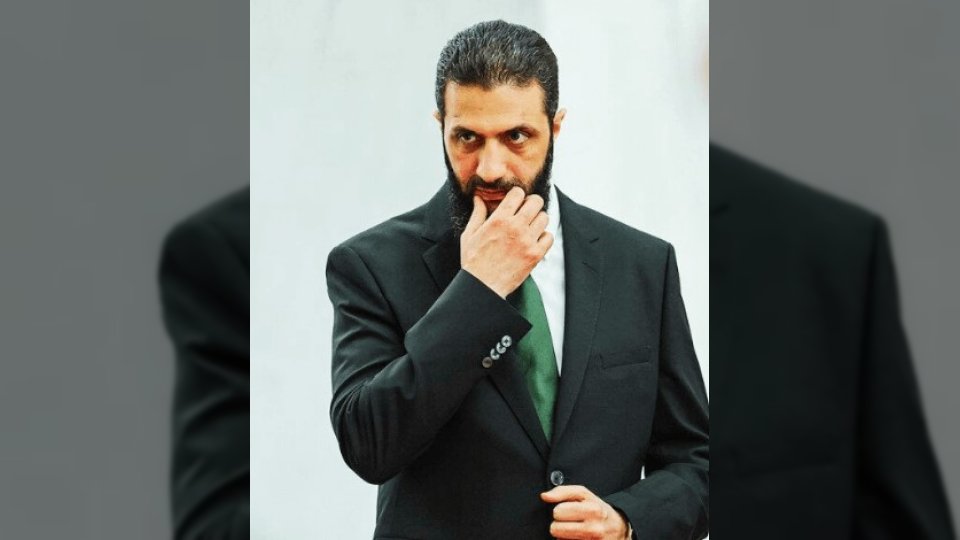 قرار من الرئيس أحمد الشرع يحدد قائمة الاجازات.. لماذا ألغى النظام السوري عطلة 6 أكتوبر من التقويم الرسمي؟