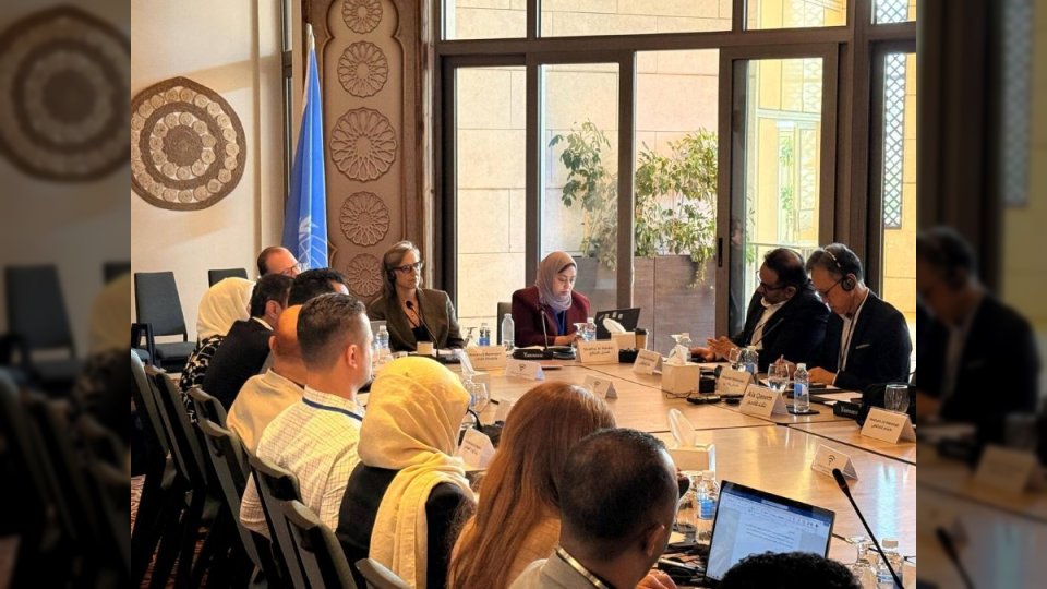 خبراء يمنيون ودوليون يناقشون حلولاً عاجلة للأزمة الاقتصادية في عمّان