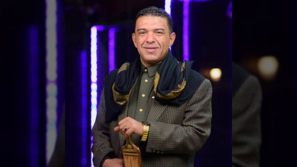بسبب مرض مفاجئ.. وفاة الفنان اليمني علي عنبة في القاهرة
