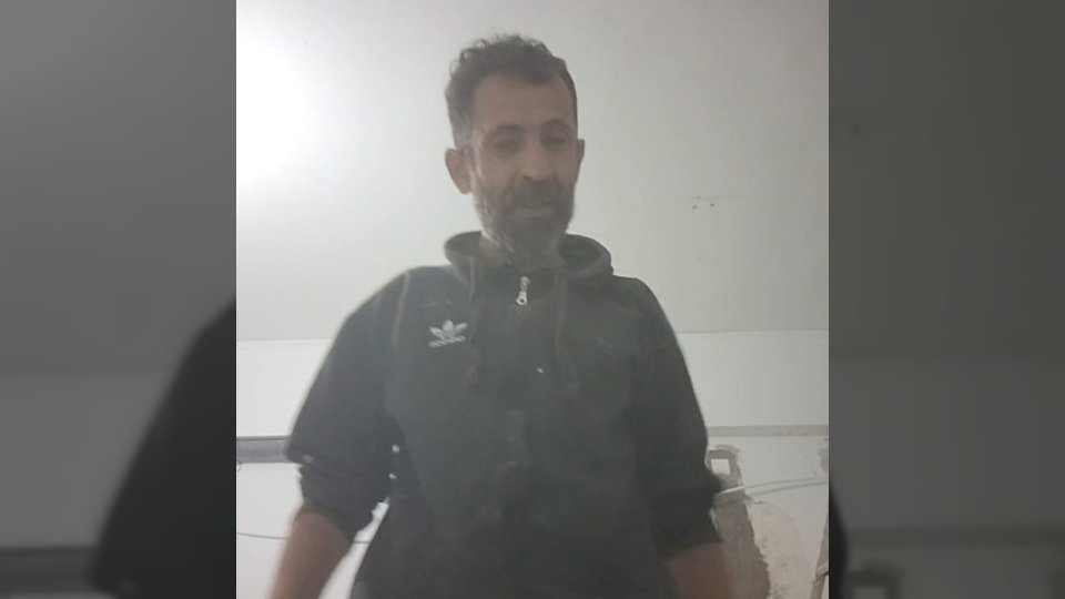 بث مباشر للمقيم اليمني في مصر عبدالرقيب معوضة ينتهي بسقوط مفاجئ أمام الكاميرا