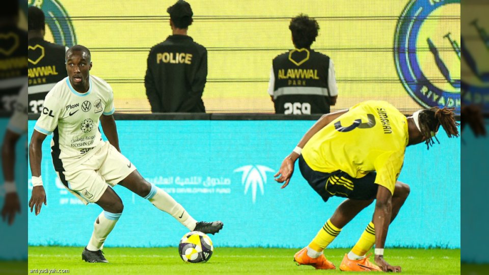 محمد سيماكان يخضع لفحوصات طبية بعد إصابة العضلة الخلفية أمام الاتحاد