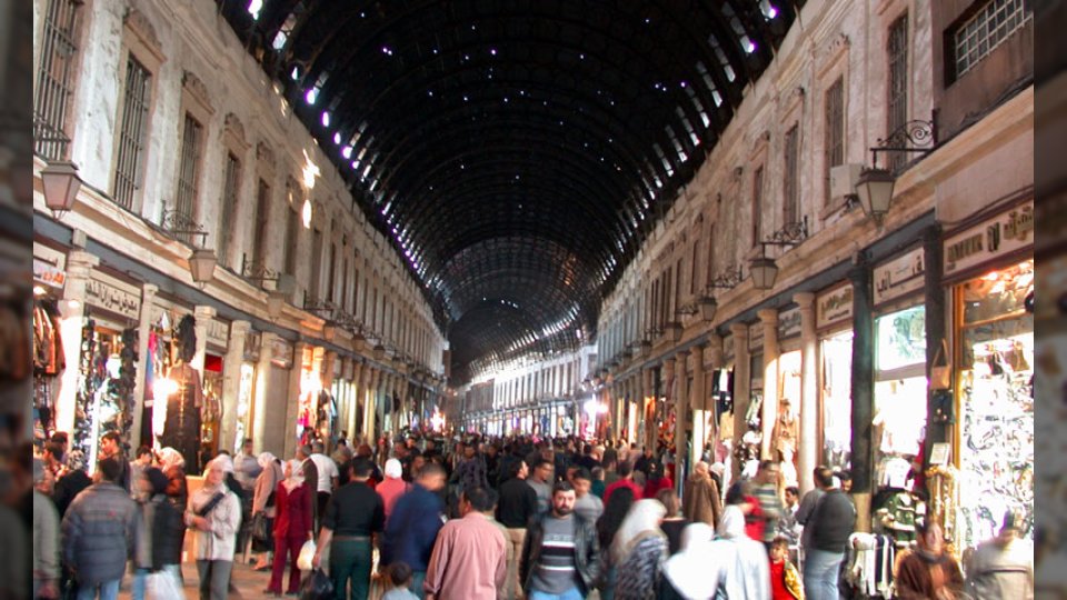 محافظة دمشق تحدد ساعات عمل المحال من التاسعة صباحًا حتى التاسعة مساءً