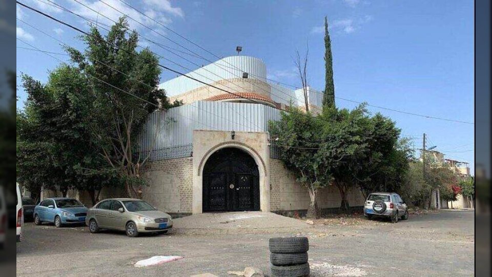 الحوثيون يقتحمون مقر "أوكسفام" بصنعاء ويحتجزون موظفين