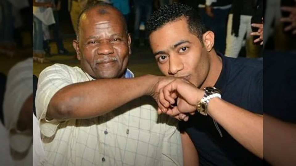 سبب الوفاة وموعد ومكان صلاة الجنازة.. وفاة والد الفنان المصري محمد رمضان