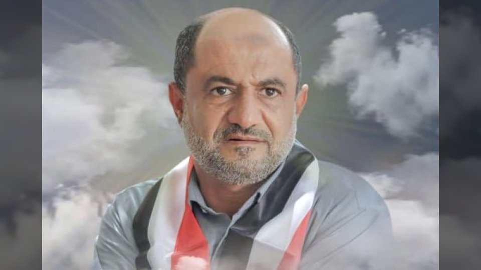 نجل الشهيد ضياء الحق الأهدل يشكر الأجهزة الأمنية بعد القبض على قاتل والده في تعز