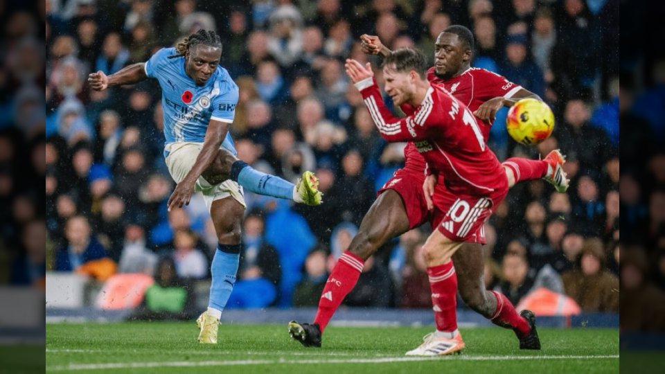 مانشستر سيتي يسحق ليفربول بثلاثية نظيفة في الدوري الإنجليزي