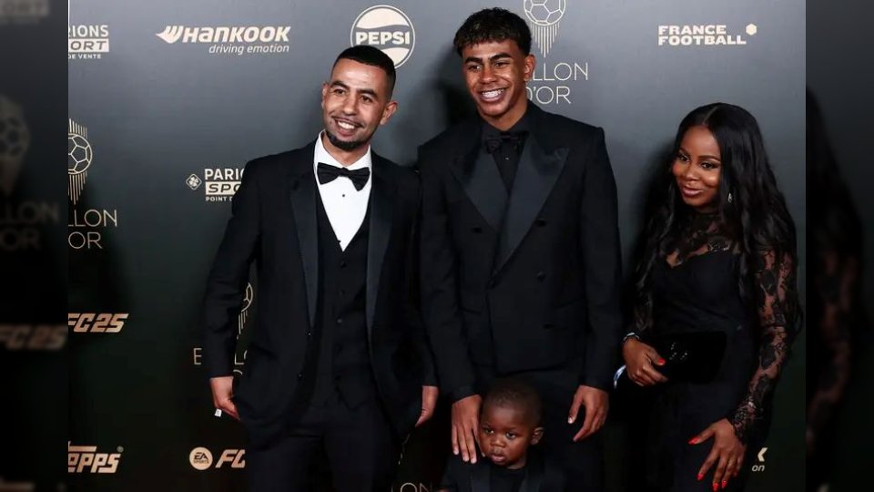 منير نصراوي يبكي.. تعرض لامين يامال لاعب برشلونة لموجة عنصرية عبر وسائل التواصل الاجتماعي