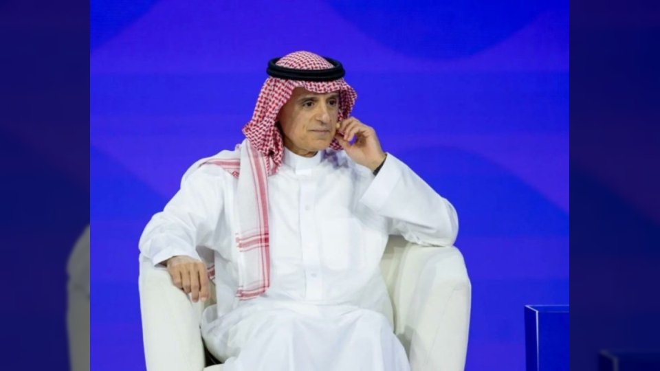 عادل الجبير يثير تفاعلاً بتصريحه عن صناعة القرار في السعودية