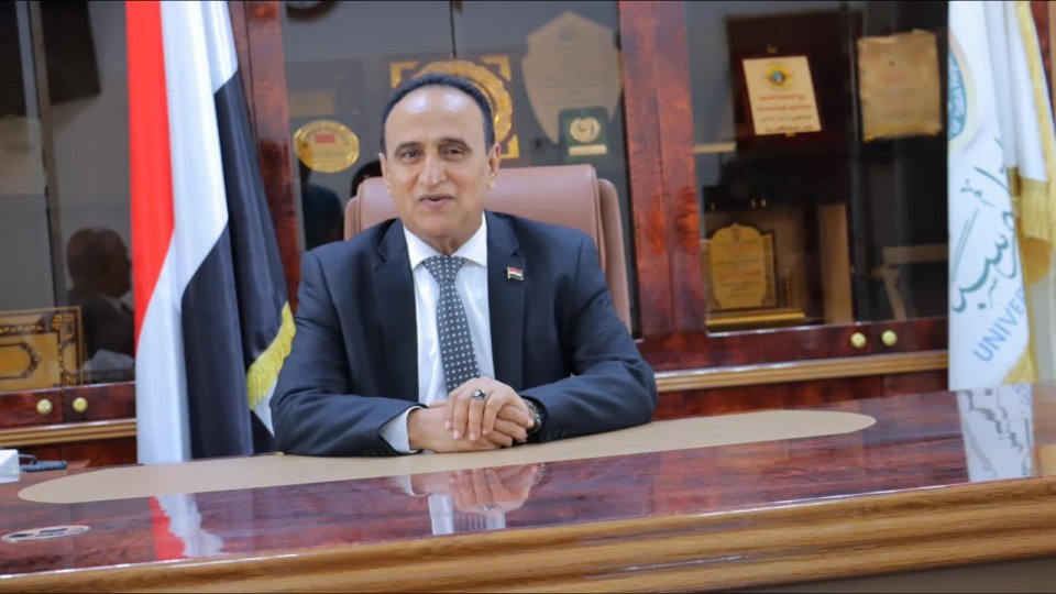 عبدالله أبو الغيث يطالب بعودة القيادات اليمنية إلى عدن