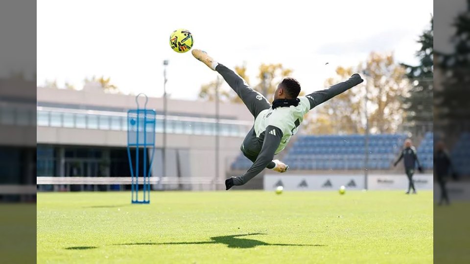 تشكيلة ريال مدريد الرسمية أمام اليتشي اليوم