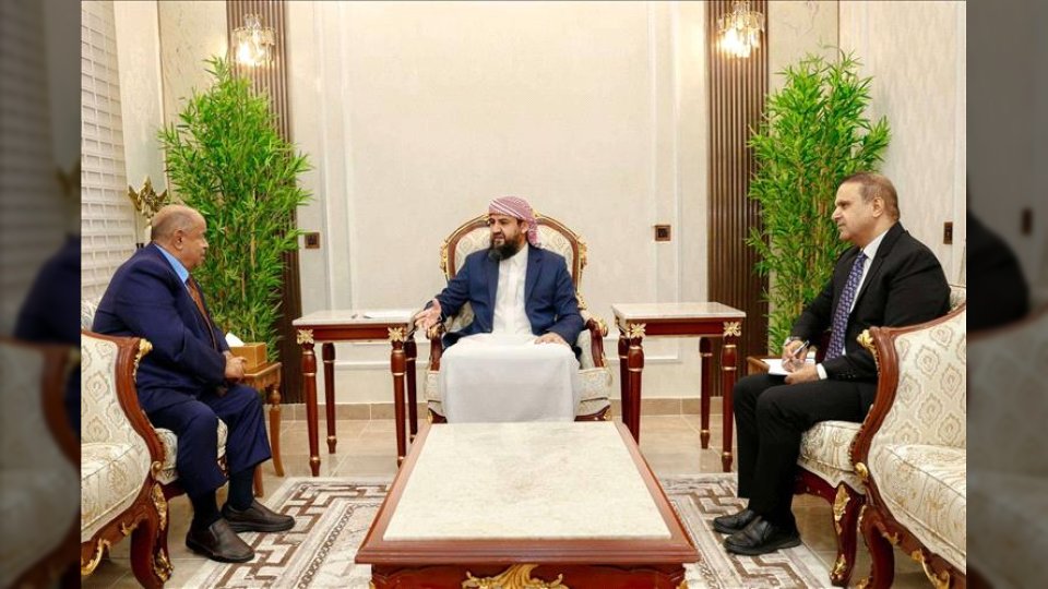 المحرّمي والخنبشي يبحثان تعزيز الاستقرار في حضرموت خلال لقاء عدن