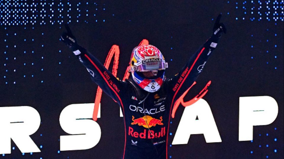 تتويج ماكس فيرستابن بلقب سباق قطر للفورمولا 1 ويتجه نحو معركة حاسمة في بطولة العالم