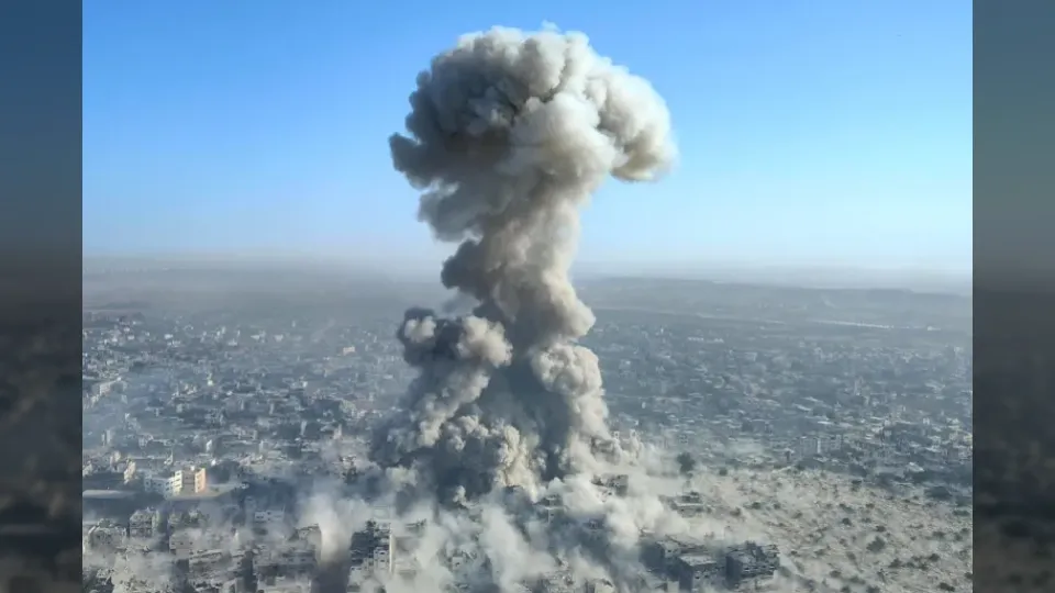 انفجارات عنيفة تهز إسرائيل مع استمرار القصف الإسرائيلي المكثف على غزة