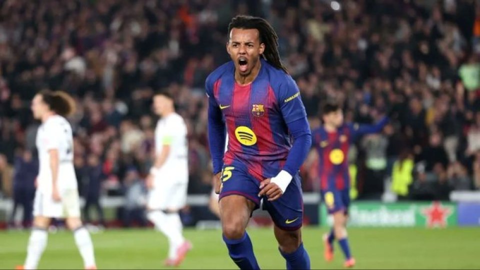 قلب النتيجة.. برشلونة يتغلب على آينتراخت فرانكفورت في كامب نو