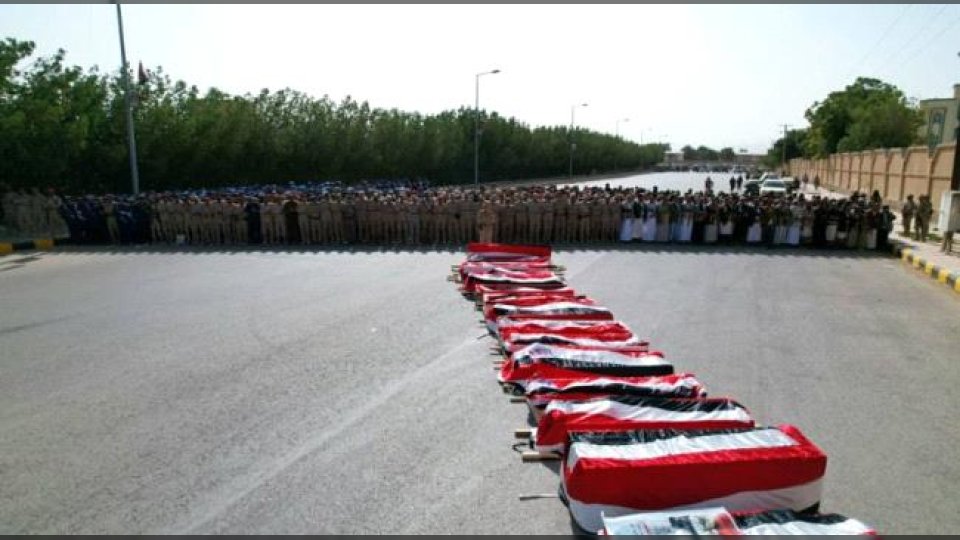 مأرب تشيع كوكبة من شهداء القوات المسلحة في موكب جنائزي مهيب