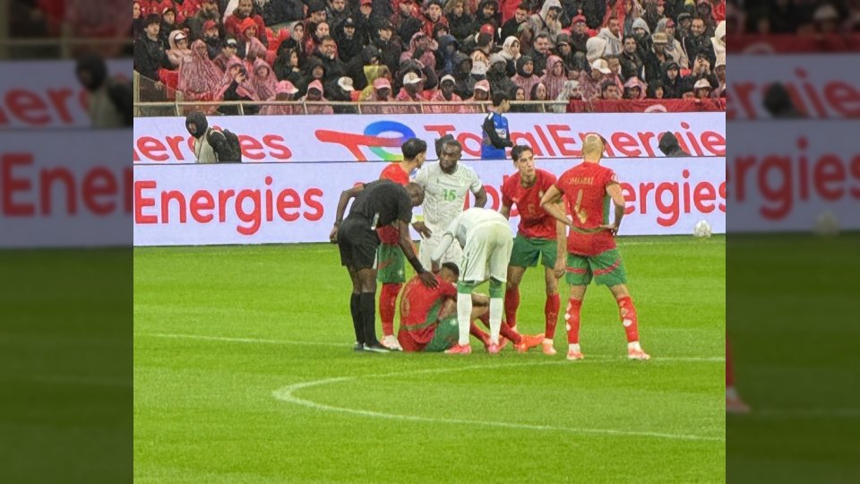 صدمة للمغاربة في افتتاح الكان بعد إصابة رومان سايس أمام جزر القمر