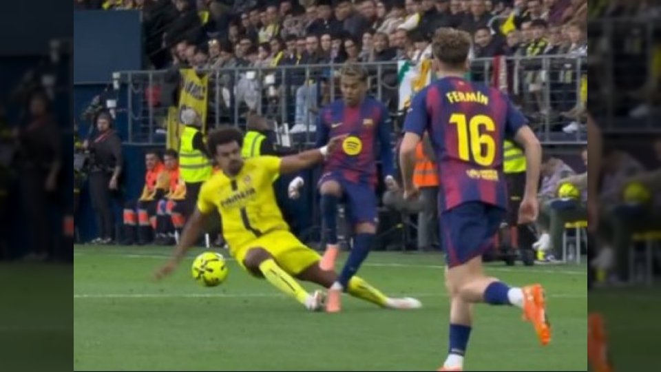 طرد فيجا بعد تدخل عنيف واصابة لامين يامال في مواجهة برشلونة وفياريال