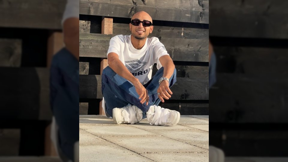 وفاة الفنان أحمد كمال "دقدق" مؤسس فرقة الصواريخ بعد صراع مع المرض