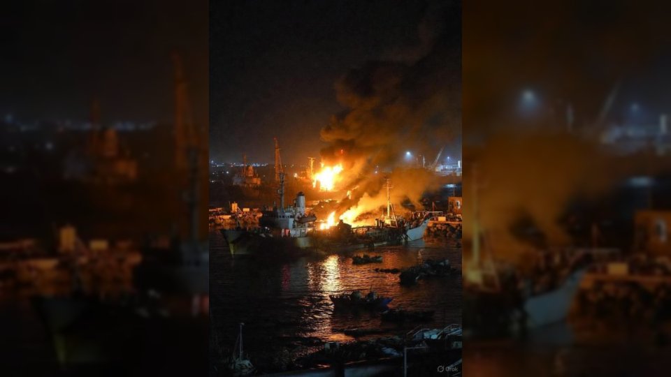 فيديو.. التحالف العربي يستهدف شحنة أسلحة إماراتية بميناء المكلا في عملية عسكرية محدودة