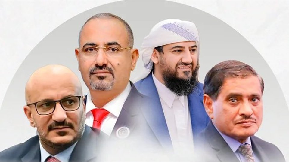 مطالبات بإقالة ومحاكمة أربعة أعضاء في مجلس القيادة الرئاسي بتهمة الخيانة العظمى