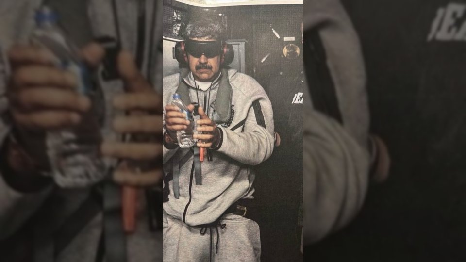 ترامب ينشر أول صورة حقيقية لرئيس فنزويلا نيكولاس مادورو معصوب العينين على متن حاملة طائرات أمريكية