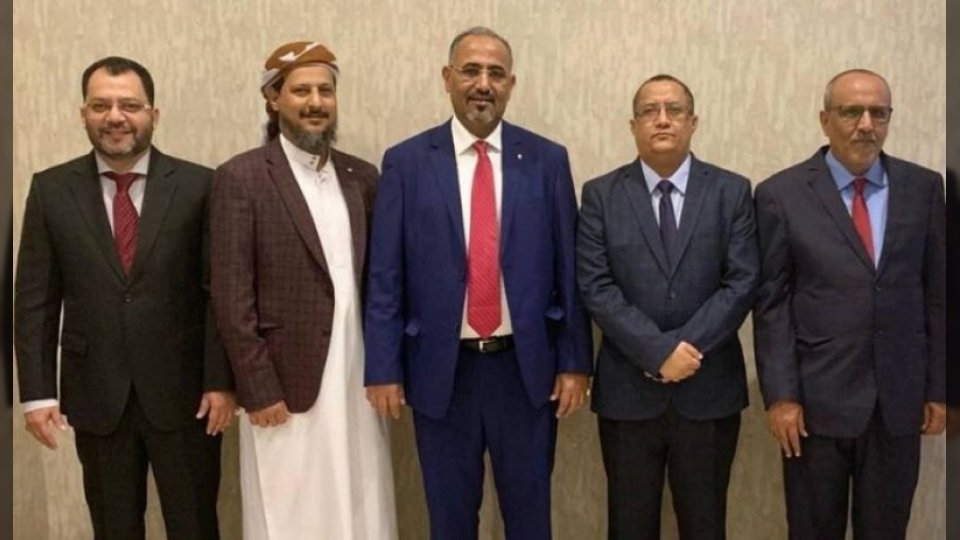 تعيين القيادي بالمجلس الانتقالي عبدالرحمن شيخ اليافعي محافظاً جديداً لعدن وإحالة احمد لملس للتحقيق