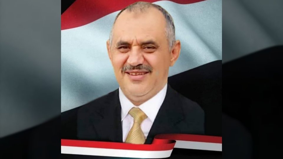 رئيس مجلس القيادة الرئاسي يعزي في وفاة الأمين العام المساعد لمجلس الوزراء أبو الفضل الصعدي