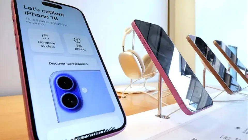 إلزام الهواتف الواردة من الخارج بالتسجيل الجمركي لضمان التشغيل في مصر