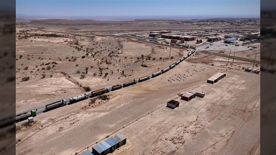 وقود سعودي لتشغيل محطات الكهرباء.. بدء توزيع منحة المشتقات النفطية في المحافظات اليمنية